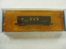 Bachman Premium Silver Series. 'N' 40' Quad Hoppers 12988. Item # 73392 NIB