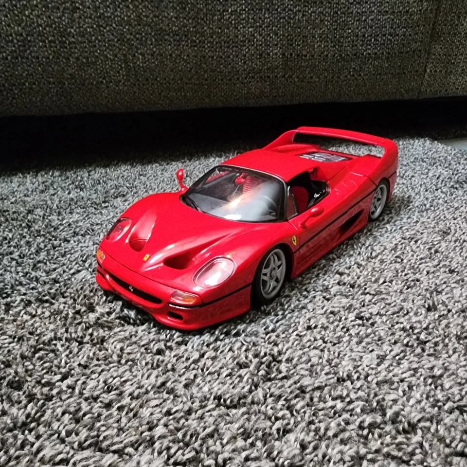Ferrari F50 Rojo Cupé Maisto Diecast Modelo Escala 1/18 Foto 2 de 4