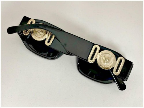 New CLASSIC HIP HOP RAPPER Style SUNGLASSES Black Frame Gold Medallion Dark Lens - Picture 6 of 7