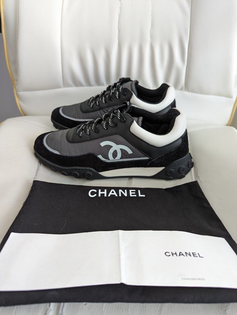 CHANEL CC Logo Black Suede Nylon Trainers Sneakers Shoes CHANEL CC Logo Black Suede Nylon Trainers Sneakers Shoes