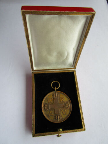 Prussian Red Cross Medal 3rd Class in Case Nice Set! - Picture 1 of 10