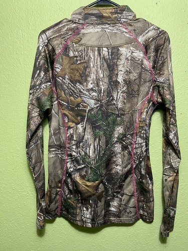Realtree jacket women’s med pink Camouflage Pull Over - Picture 2 of 3