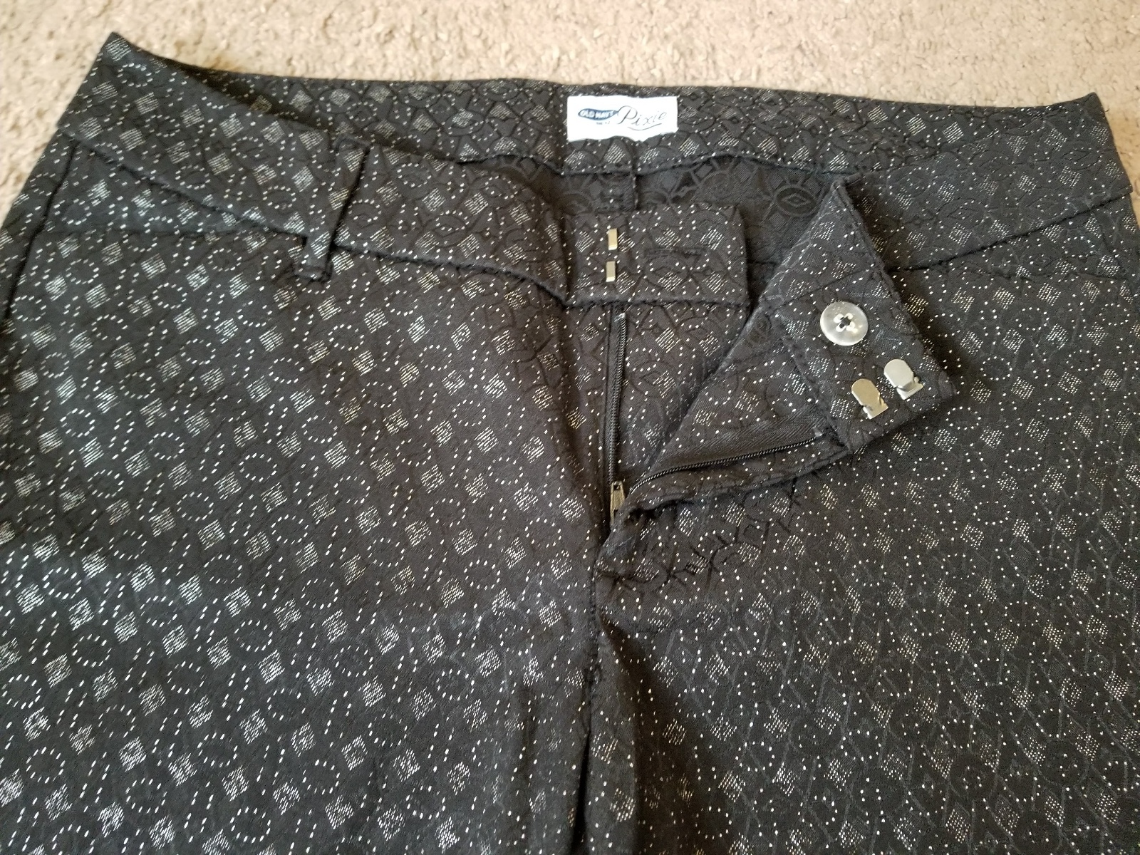 Old Navy Pixie stretch black silver shiny jacquar… - image 3