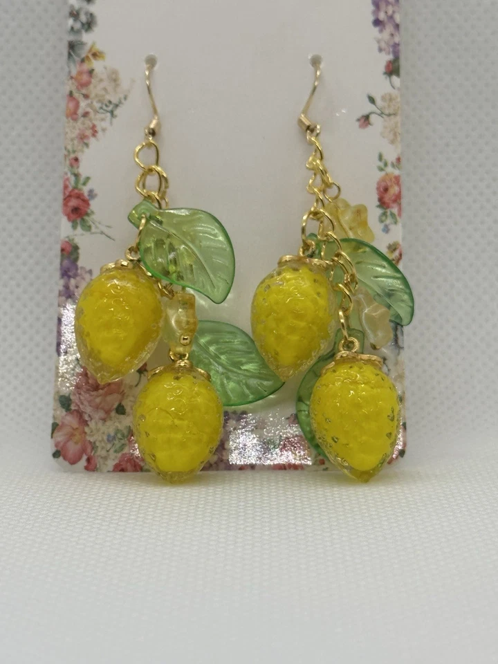 Lindos brincos pendurados de vidro com frutas de limão🍋Feitos à mão e hipoalergênicos! - Imagem 2 de 3