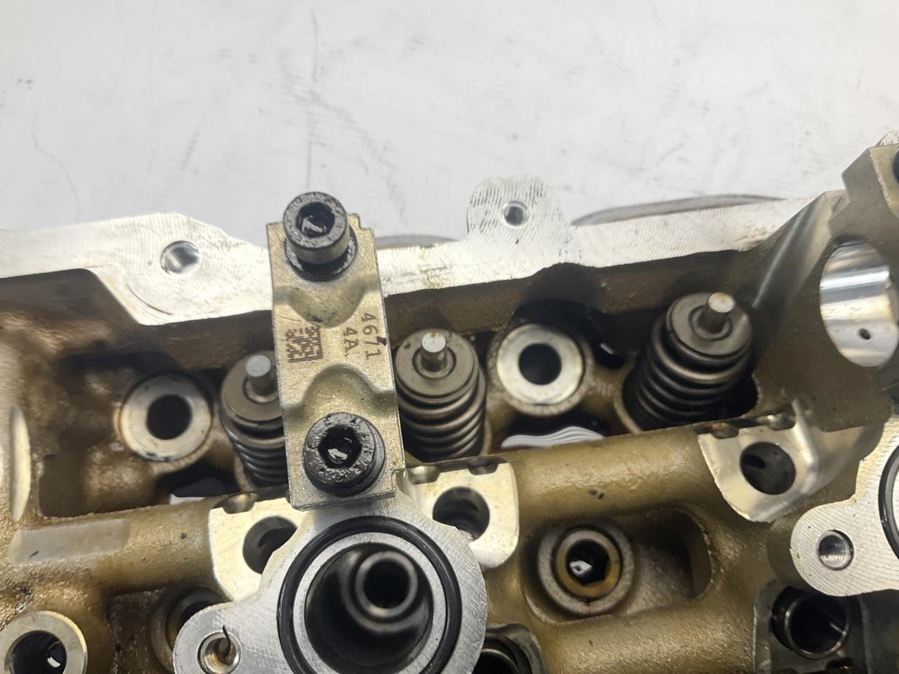 14-24 Maserati Ghibli 3.0L V6 Right Passenger Engine Cylinder Head Q