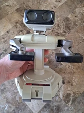 Nintendo NES ROB the Robot Only WORKING Clean Battery Compartment Free Shipping