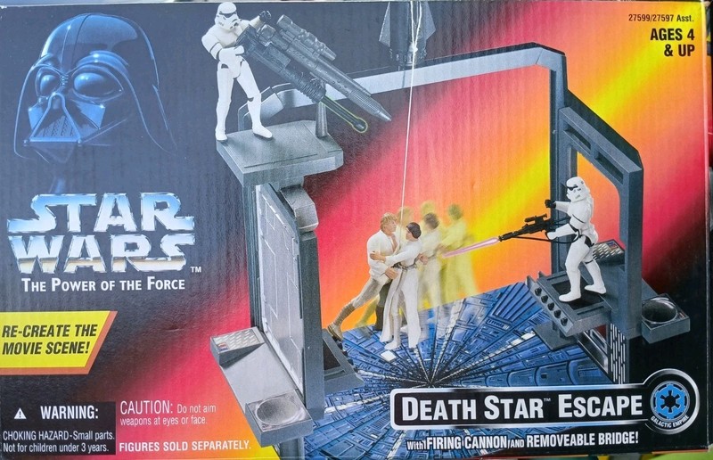 Kenner Star Wars Power of the Force Death Star Escape Playset 1996