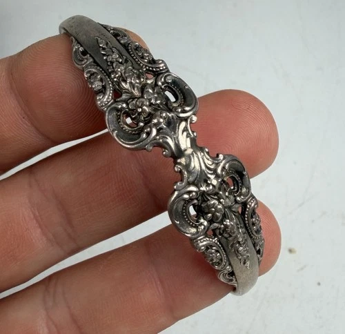 Grande Baroque Wallace Sterling Silver Adjustable Spoon Bracelet 2.5” 16 Grams