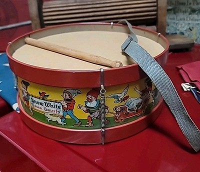 Toy Drum Chein Snow White Tin Lithograpgh Strap Drumstick Almost Mint 1938