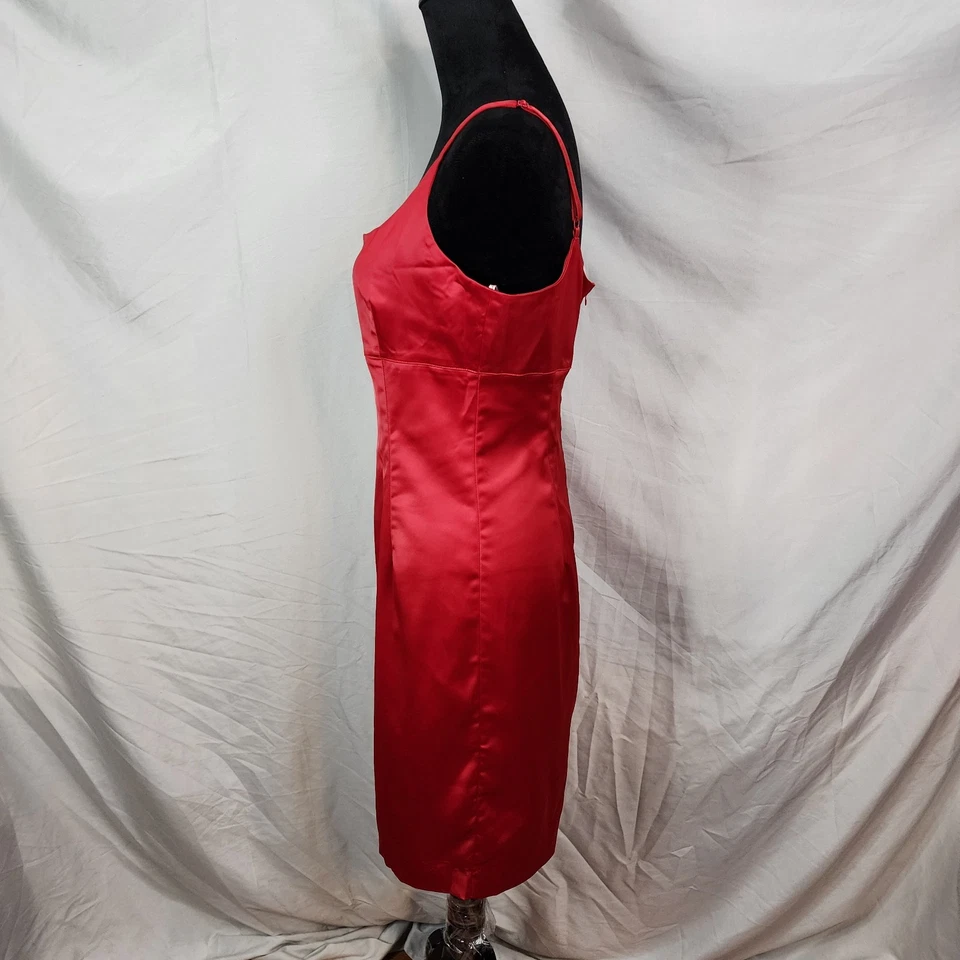 FOREVER 21 限定尺寸大号“Flatter Me Fitted”性感火红色缎面紧身衣 — 第 3/4 张图片