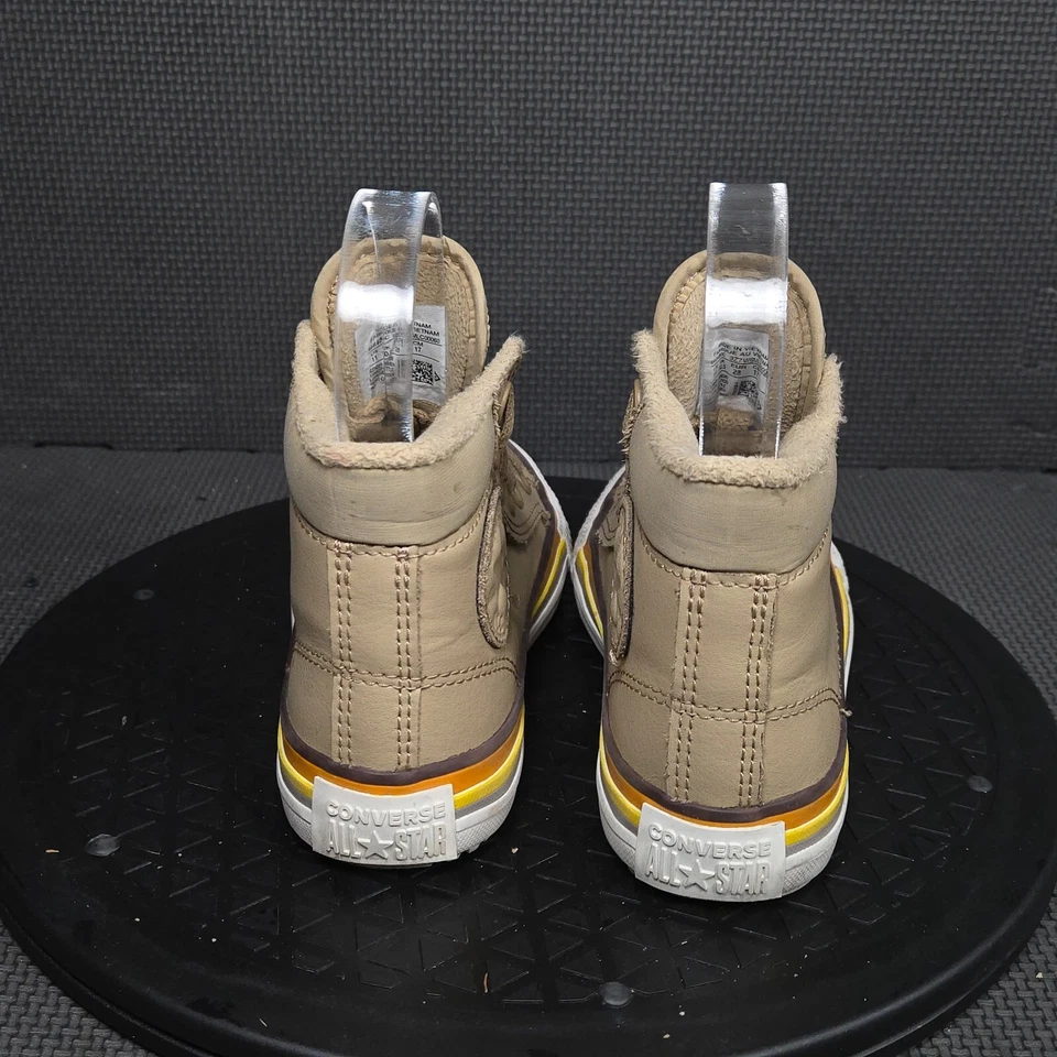 Zapatillas deportivas Converse Chuck Taylor HighTop para niños pequeños talla 11 beige blanco de cuero Foto 4 de 4