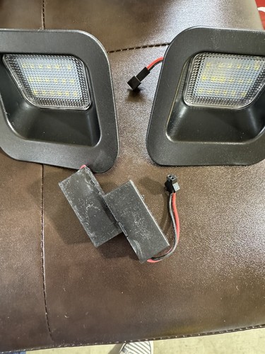 Ddr4 Ram White 2006 Dodge Ram 1500 Headlights Bestview Smoked LED License Plate Light With All-In-One Socket, Tag Light Assembly Compatible With 2003-2018 Dodge Ram 1500 2500 3500 Pickup Truck 2017 Ram - Foto 3