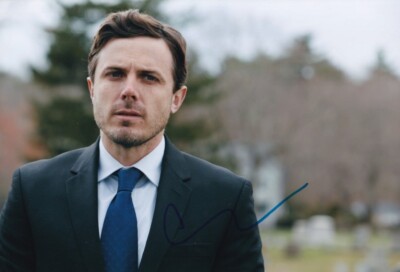 CASEY AFFLECK signed autograph 20x30cm MANCHESTER BY THE SEA in person autograph