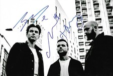 White Lies Autogramme full signed 20x30 cm Bild 