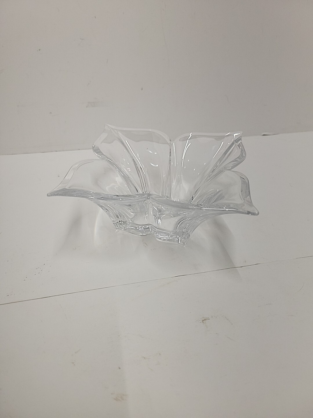 Mikasa Crystal FLORALE 8 Inch Open Candy Dish 2.5 Inches Tall