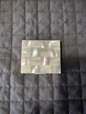 ART DECO Powder Compact Mother of Pearl Cover