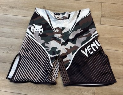 Venum Men's MMA Camp shorts size L Large 34 8  Inseam