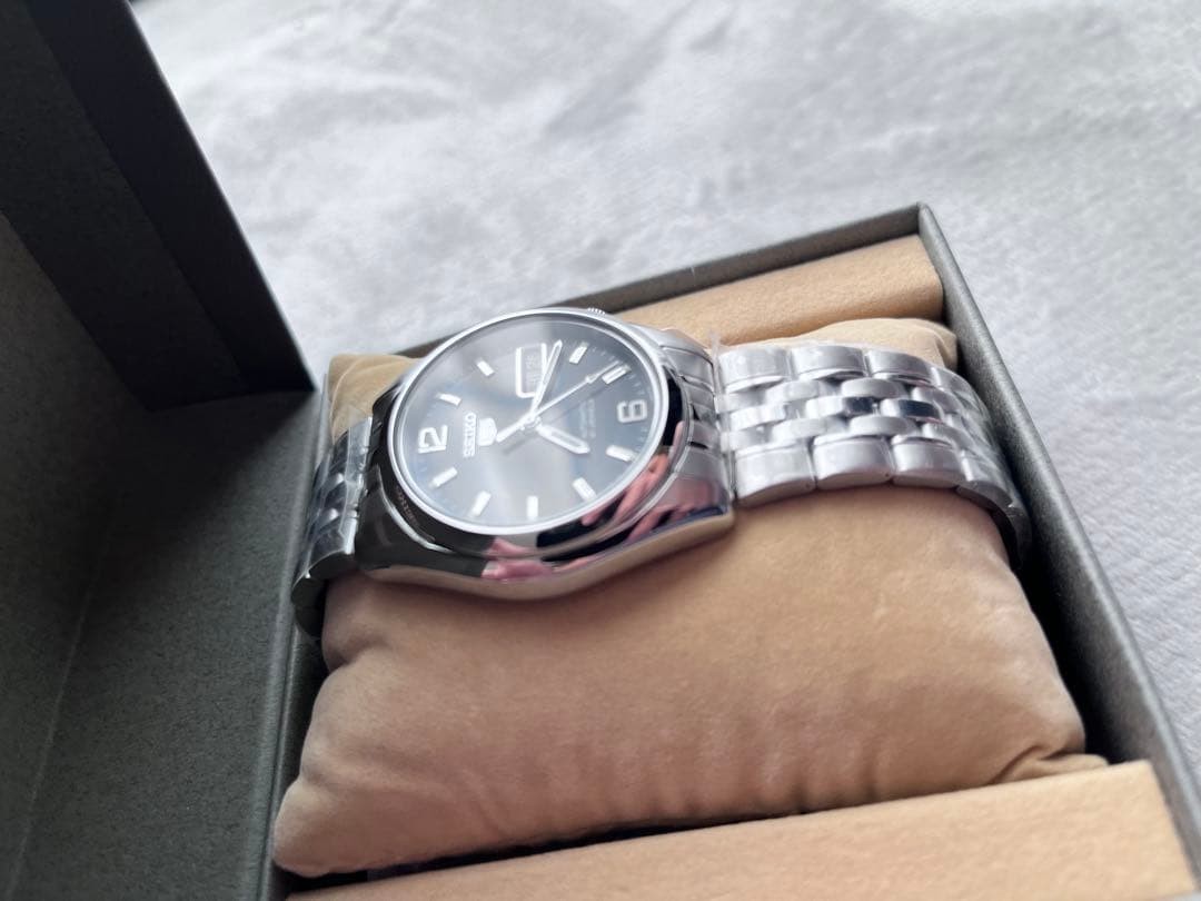 Seiko 5 SNK393 Automatic Wound Watch, Parallel Import Model 711-C97 NEW image 6