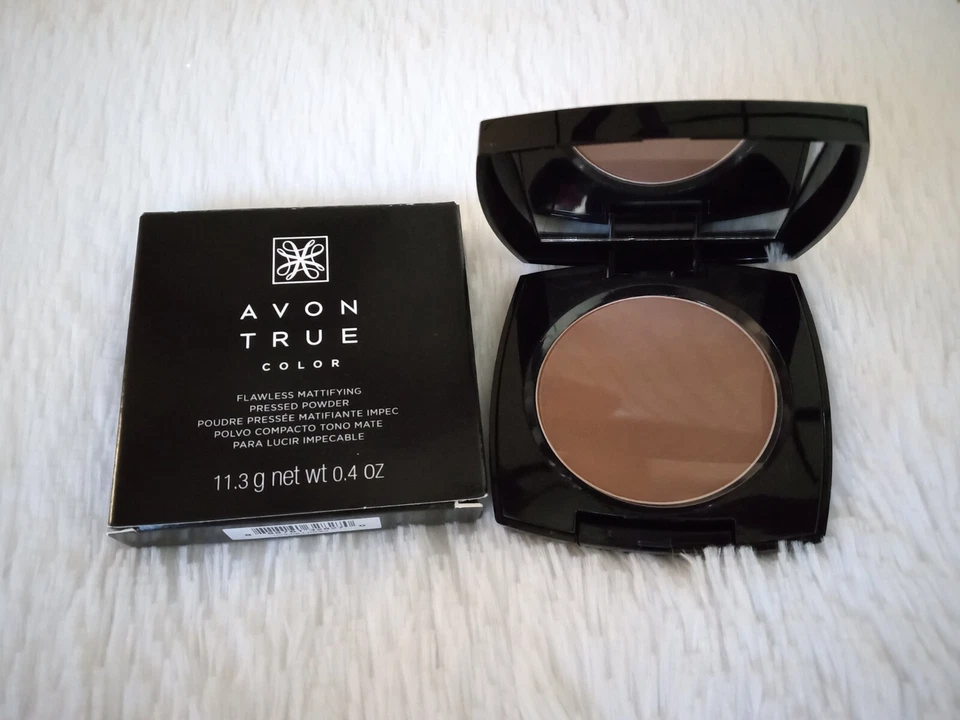 AVON True Color Flawless Mattifying Pressed Powder (0.4 oz / 11.3 g) MOCHA - Image 2 of 4