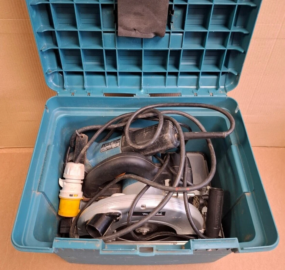 Makita 5703R Adjustable Circular Saw + Makita 9565CR 125mm Angle Grinder - 110v - Image 2 of 4