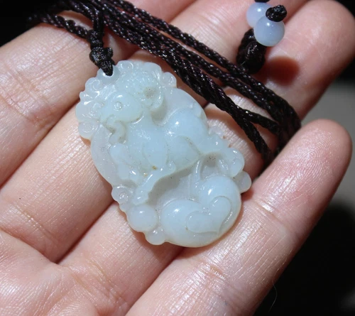 China antique Hetian jade pendant collect natural jade Necklace goat pendant