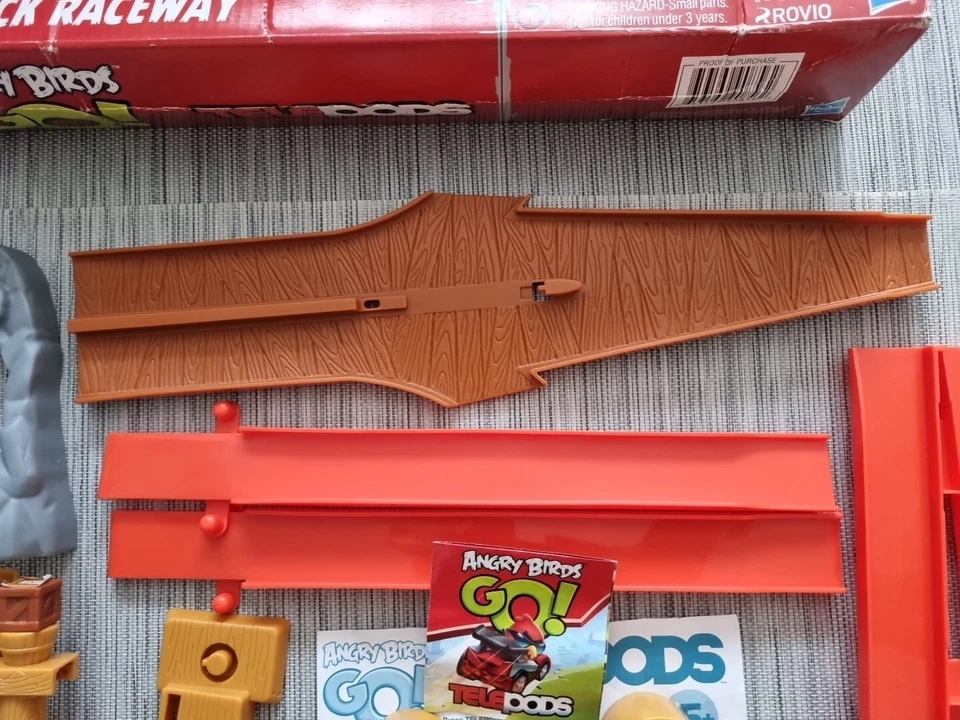 Angry Birds Go Telepods Pig Rock Raceway 9 Karts 3 Figures Pod 2013 Hasbro  - Image 2 of 4