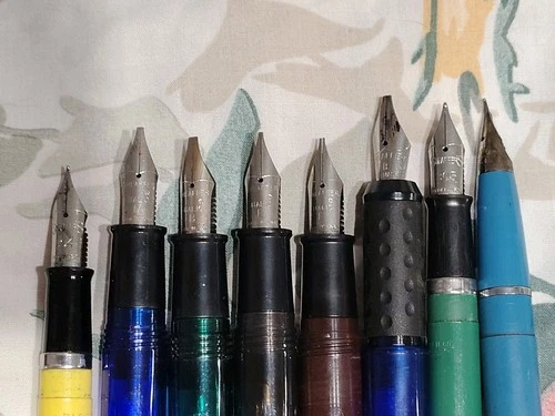 LOT OF 53 DIFFERENT FOUNTAIN PENS MOSTLY MADE IN USA image 11