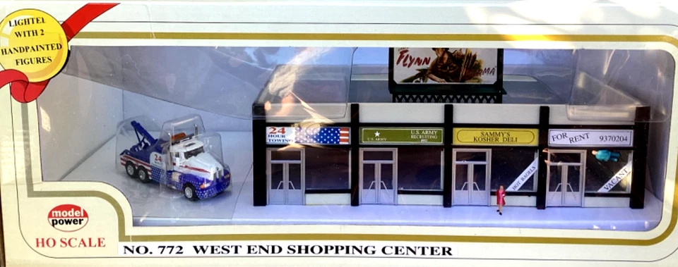 MODEL POWER 1/87 HO WEST END SHOPPING CENTRE W/ LIGHTS, 2 FIGURES, TOW TRUCK 772 - Image 4 of 4