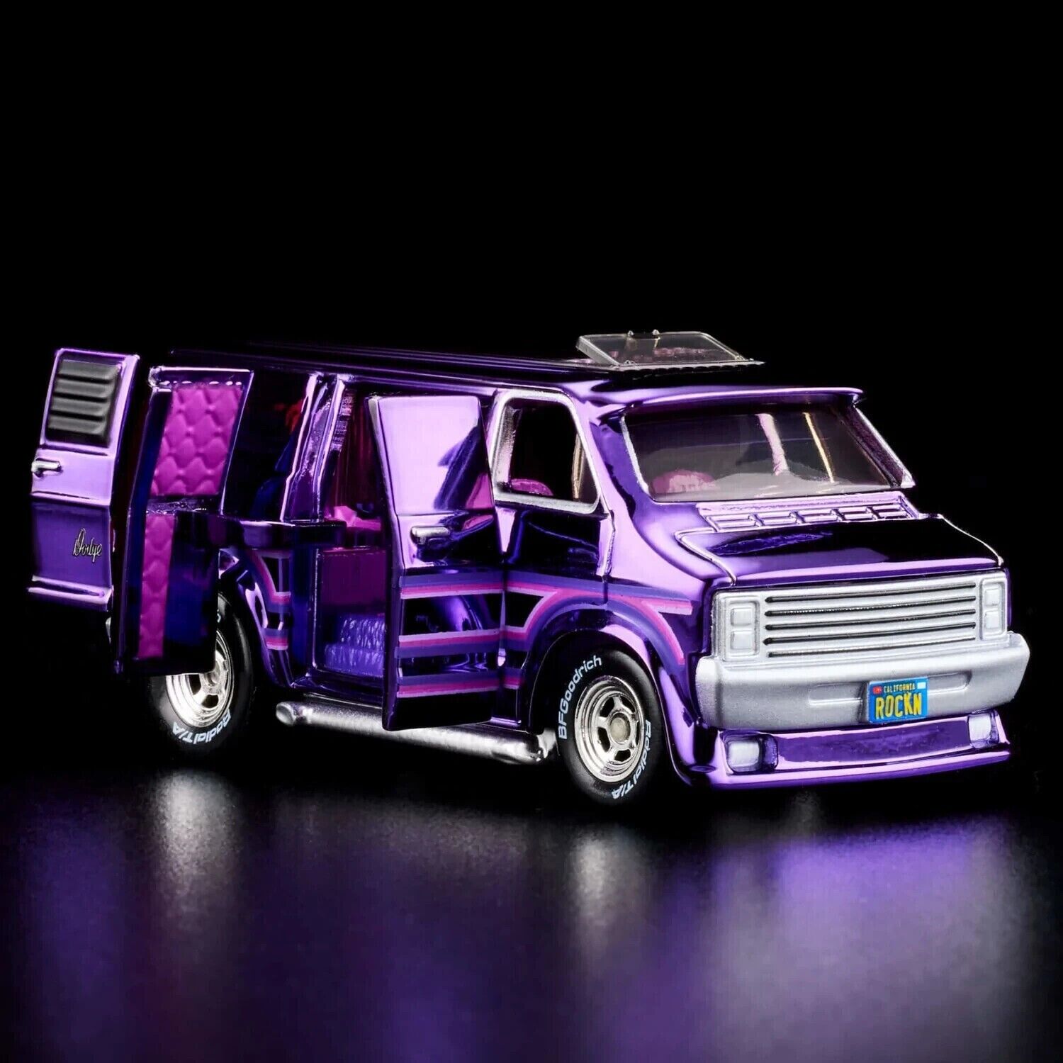 Hot Wheels RLC Exclusive 70s Dodge Tradesman Van