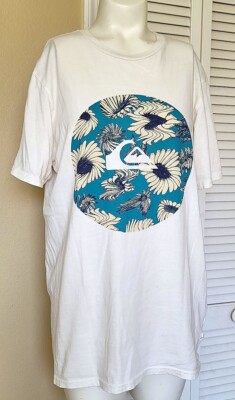 QUIKSILVER Graphic Tee - Adult Size Small - Regular Fit