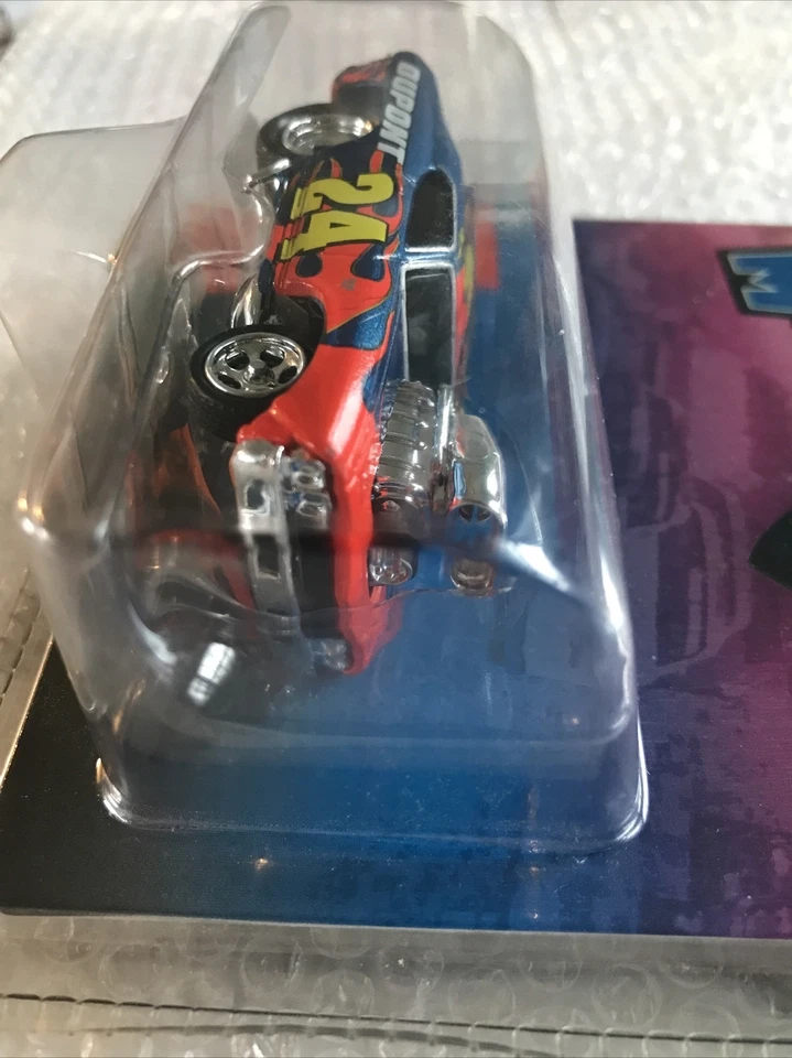 ACTION MUSCLE MACHINES LOT OF 2 DIECAST CHEVELLE DUPONT #24 & NOVA GOODWRENCH #3 - Image 4 of 4