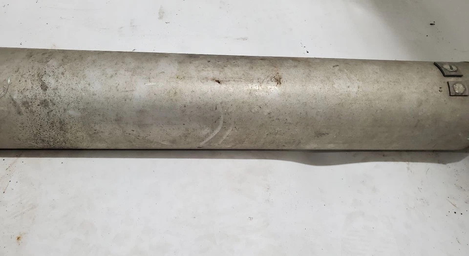 Eje de transmisión delantero usado se adapta a: camioneta GMC Sierra 2500 2006 a 6 velocidades opt MW Foto 4 de 4