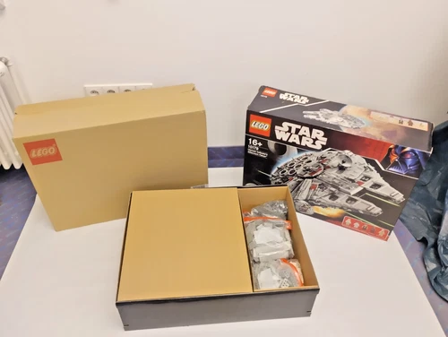 LEGO 10179 Millennium Falcon UCS (Original)