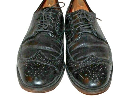 Allen Edmonds Men display picture 3
