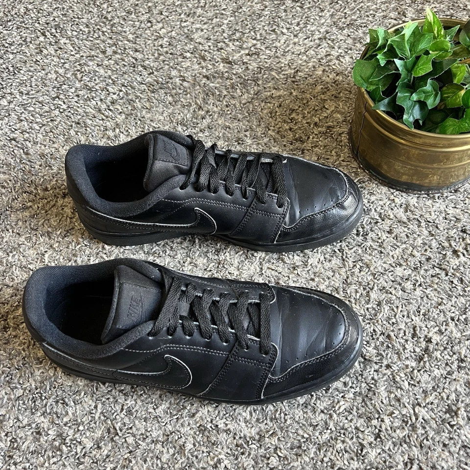 NIKE Mens Low Top BackBoard Sneakers Shoe  Size 8.5 Men’s 378336-018 Black - Image 3 of 4