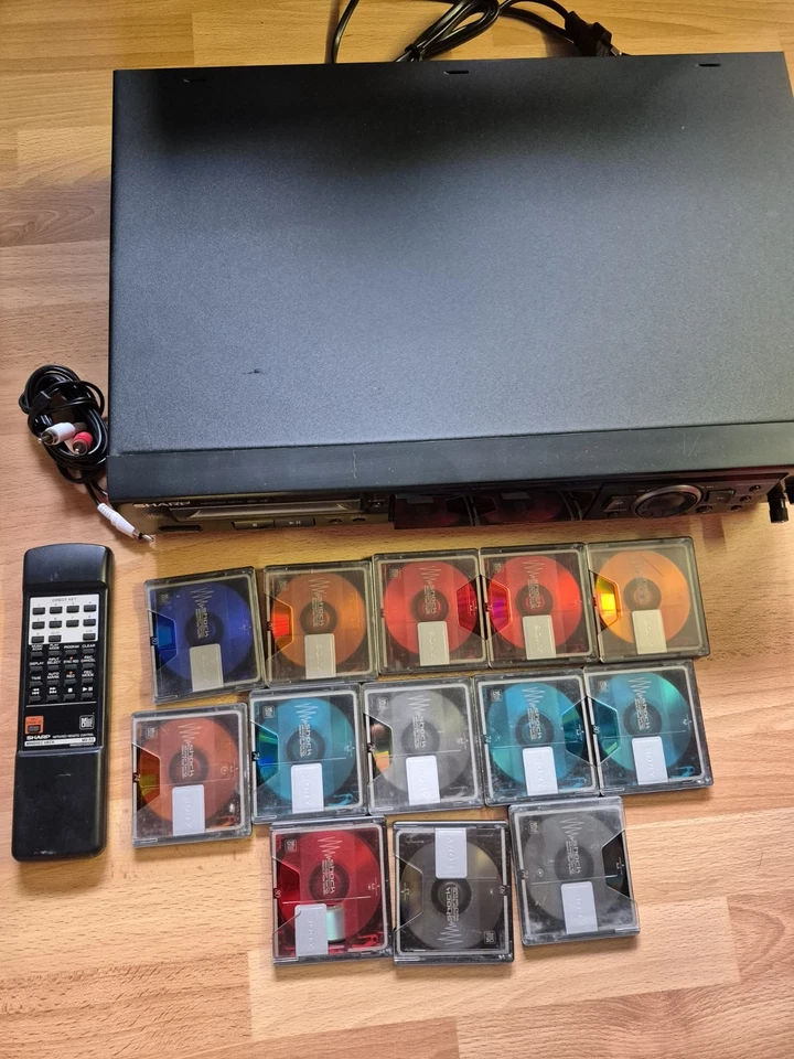 Sharp MiniDisc Deck MD-R2  Mini Disc Spieler Inkl. Fernbedienung 13 Mini Discs