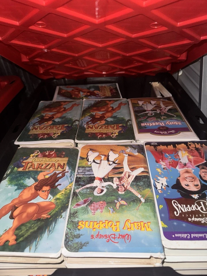 VHS DISNEY AND MORE G RATED VIDEOS MOVIES Randomly Picked ESTATE SALE Lot Of 10 - Image 4 of 4