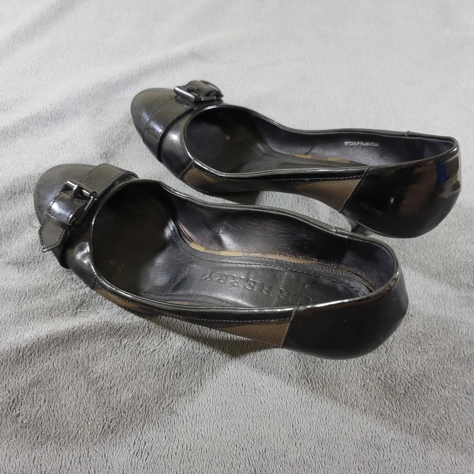 Burberry Women's Black Nova Check Canvas Leather Buckle Pumps Size 39.5 US 9.5 - Image 4 of 4