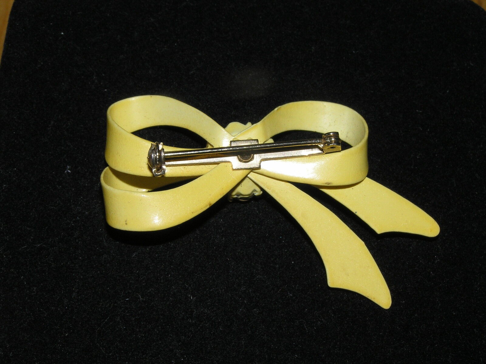 Vintage Dimensional Yellow Enamel Ribbon w Amber … - image 2