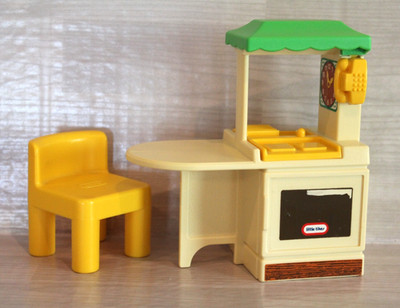 Vintage Little Tikes Toy Dollhouse Miniature Kitchen Stove Bar with Yellow Chair