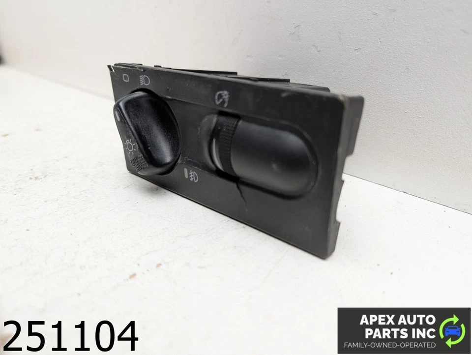 OEM 2001 Volkswagen Cabrio GLX 2.0L Dash Mounted Headlight Switch - Image 3 of 4