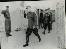 1953 Press Photo General Nam Il saluted as he leaves tent in Panmunjom, Korea.