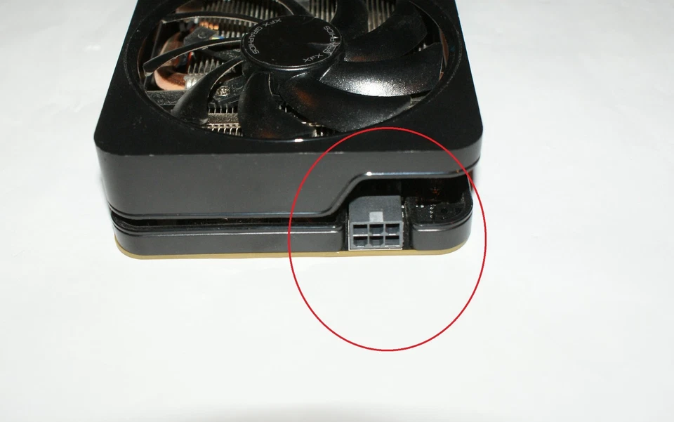 XFX AMD Radeon R9 270 Boost 2gb GDDR5 HDMI/DisplayPort/DVI x2 Graphics Card - Image 4 of 4