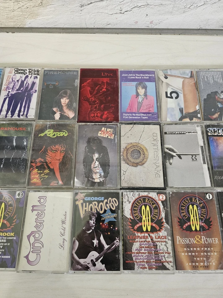 Lot of Twenty Three Random Miscellaneous Cassette Tapes 3 Doors Down Cheap Trick Foto 3 de 4