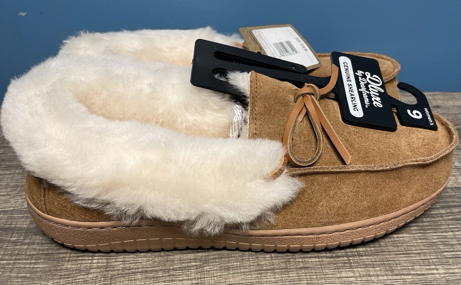 NEW Dluxe by Dearfoams Women's Shearling Moccasin plush Casing Slippers - size 9