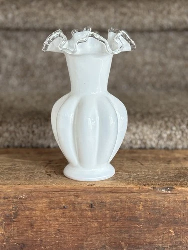 Vintage Fenton Silver Crest Melon Bud Vase - Milk Glass With Ruffled Edge 8”