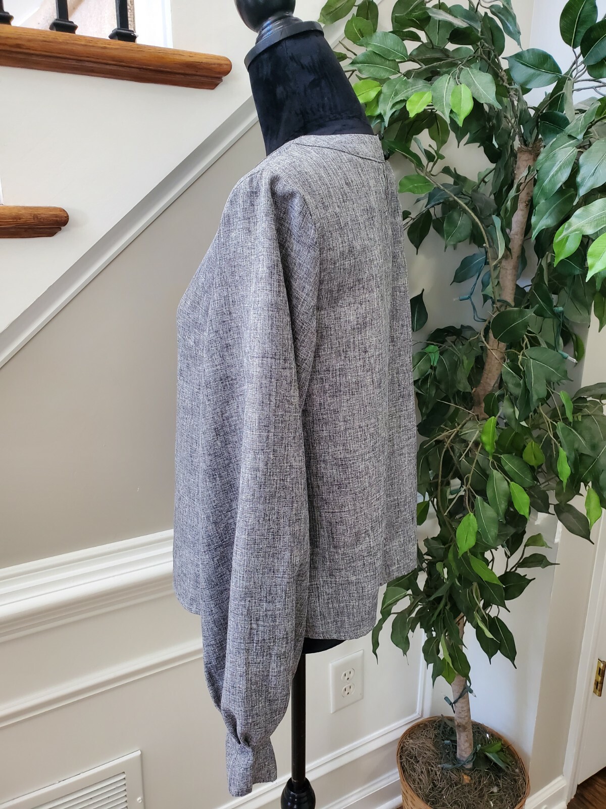 Shein Women's Solid Gray 100% Polyester Round Nec… - image 6