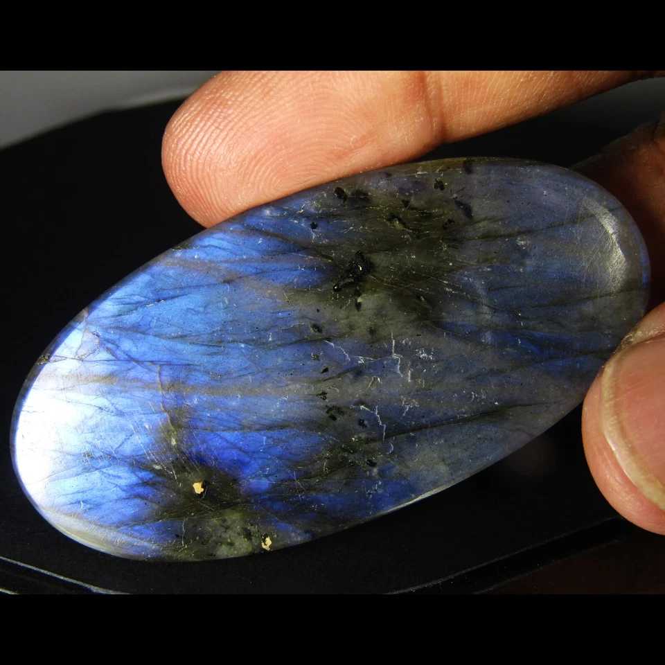 118.78Cts Natural Labradorite Multi Flash Oval Carving Loose gemstone From India - Image 2 of 4