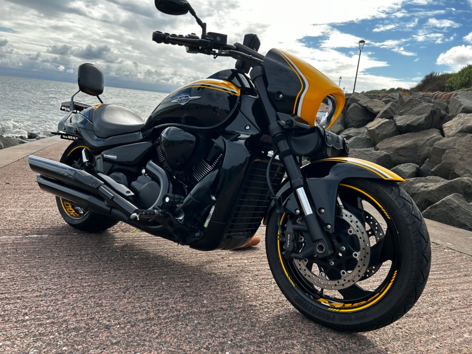 suzuki vzr 1800 intruder