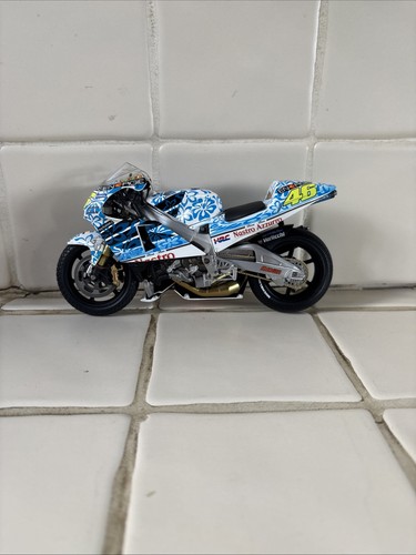 Minichamps 1/12 – Honda NSR 500 Rossi – Dirty Version Mugello 2001